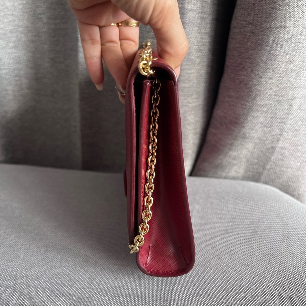 Salvatore Ferragamo Burgundy Crossbody Bag with Gold Chain - Picture 3 of 12